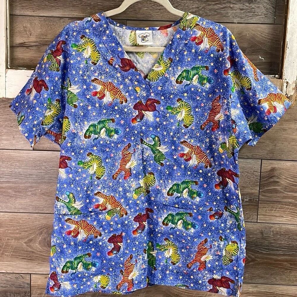 KNOT US Women’s Whimsical Flying Zebras Medical Scrub Top Size Medium Multicolor